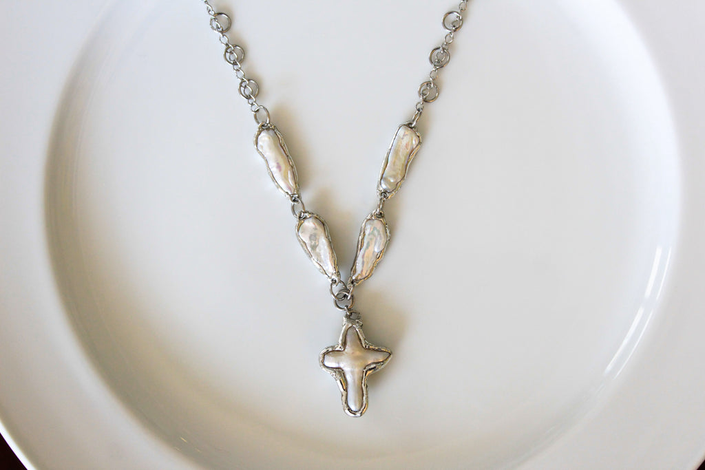 Praise the Pearl Necklace