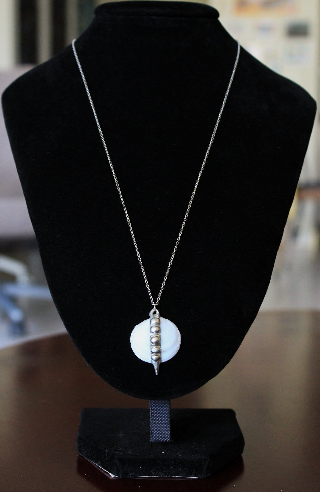 Midline Shell Necklace