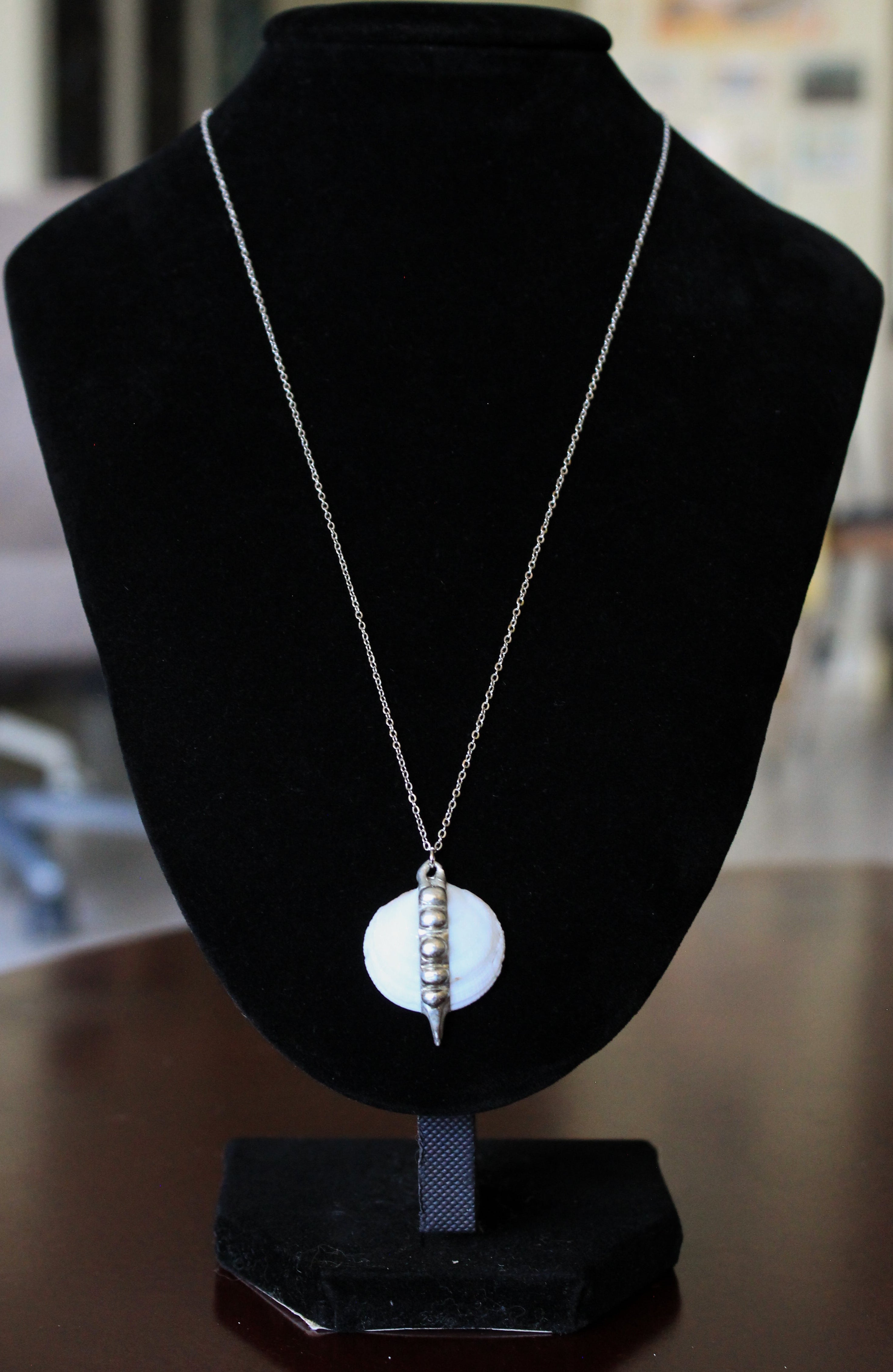 Midline Shell Necklace